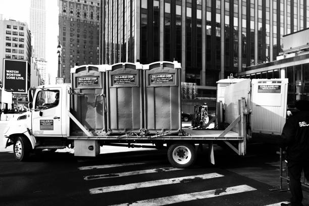 Porta potty rental for festivals in Kechi, KS